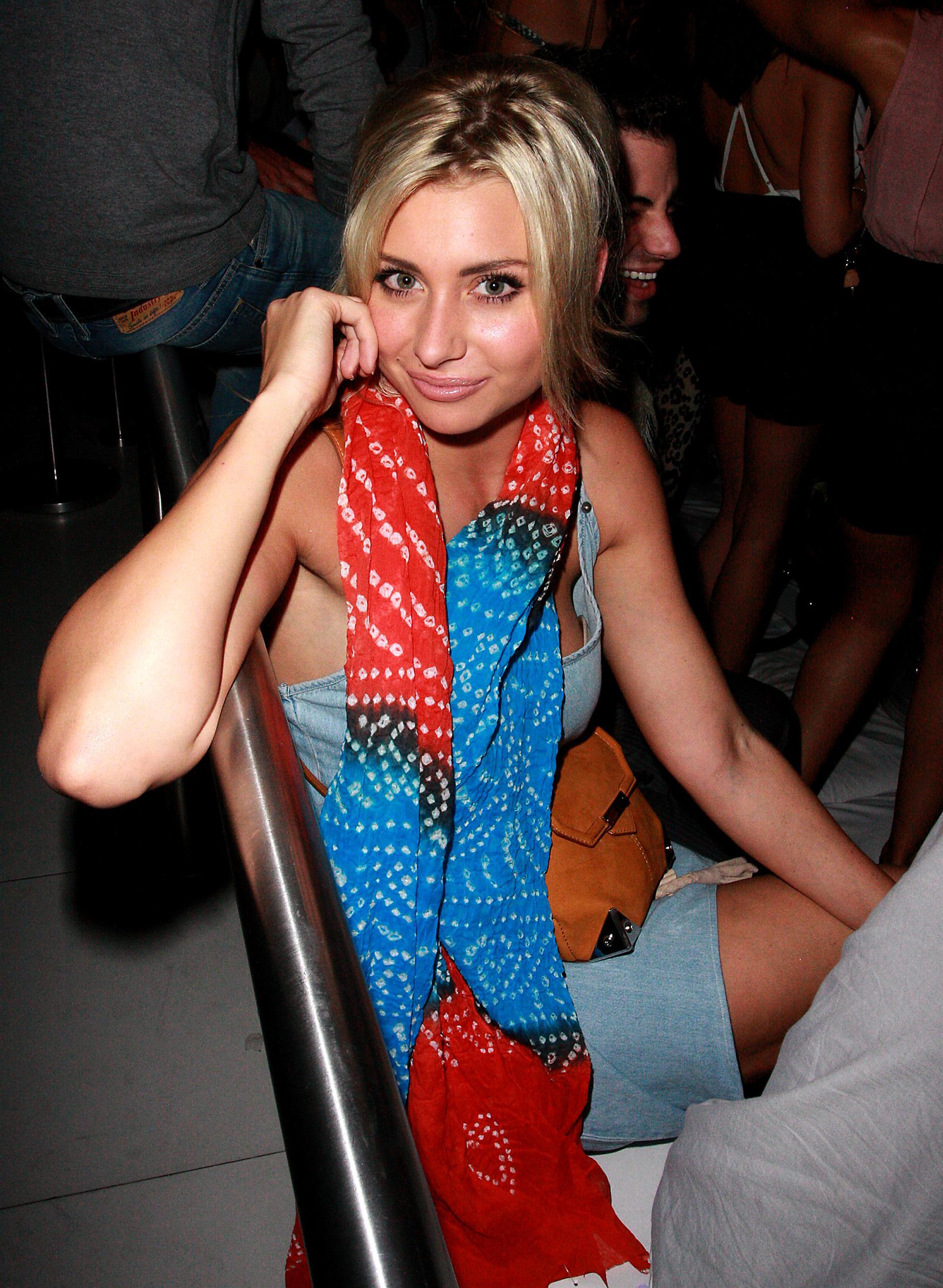 Aly Michalka - Celebrities wearing Exclusively In scarves at Saints Row | Picture 102155